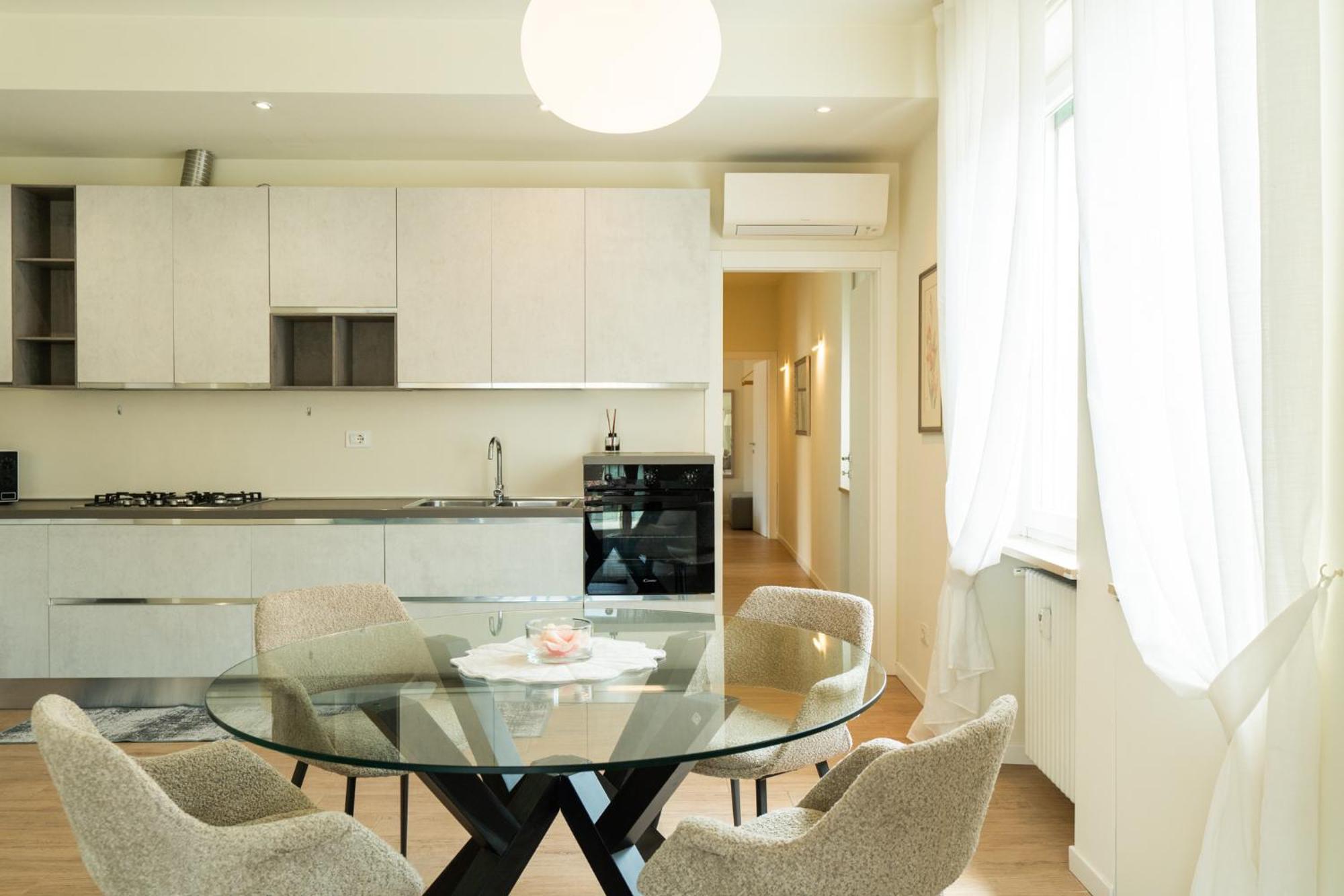 Domus Verona - Ampia Residenza Filippini A Pochi Passi Dall'Arena Екстериор снимка