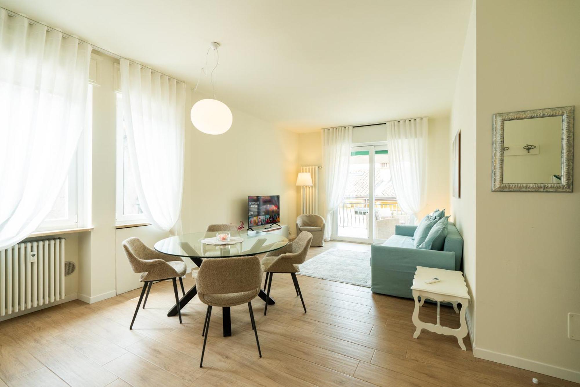 Domus Verona - Ampia Residenza Filippini A Pochi Passi Dall'Arena Екстериор снимка